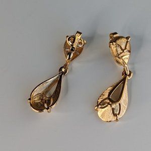 Yellow Gold Teardrop Clip-on Earrings